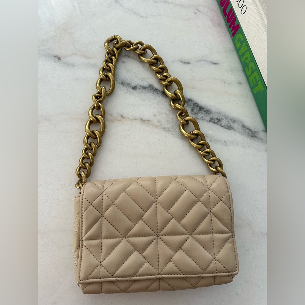 Zara Quilted shoulder bag with chain strap